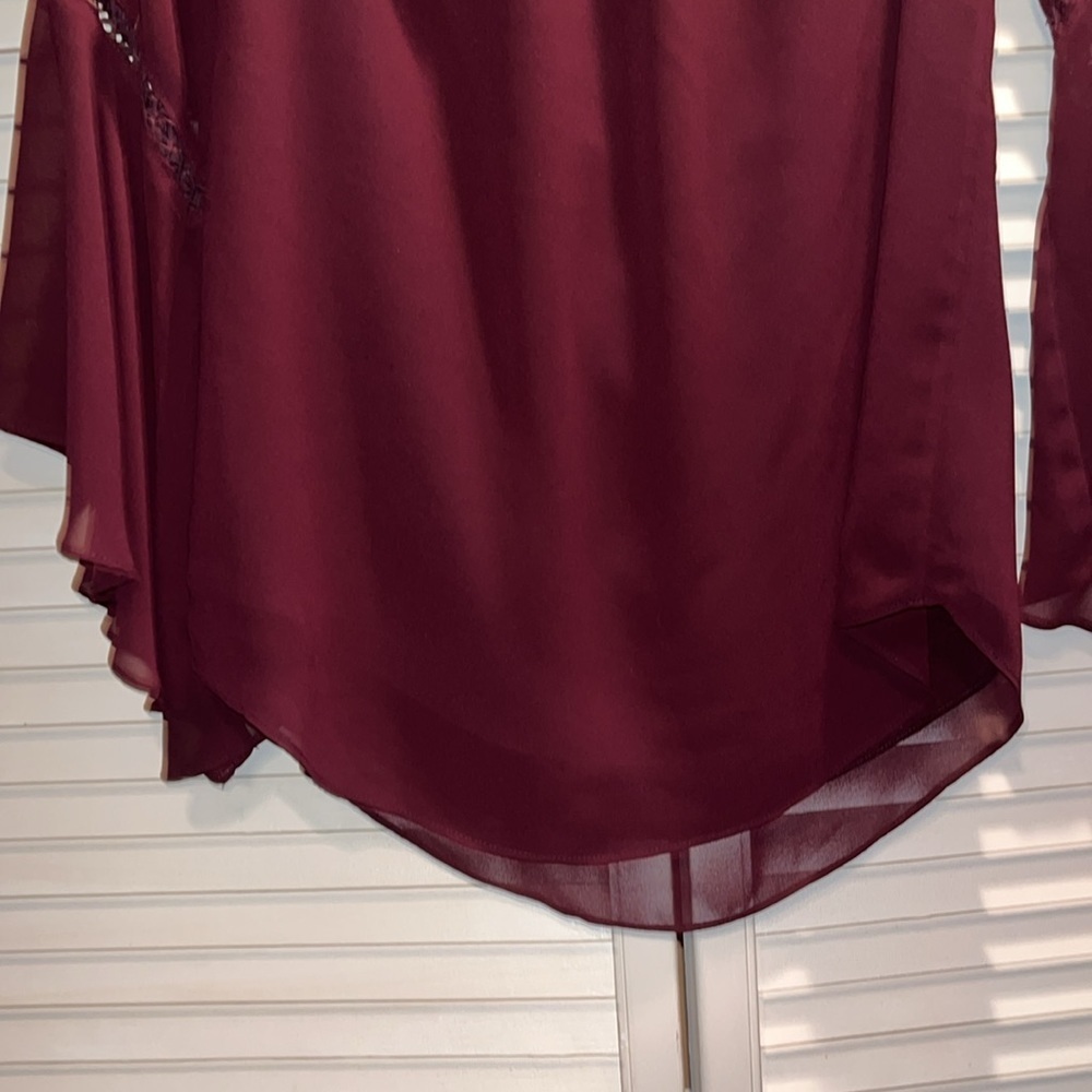 White House Black Market‎ wine maroon long sleeve ruffle top women’s size S - Picture 10 of 12